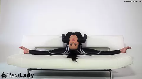 Wetsuit Movements - Watch4Fetish