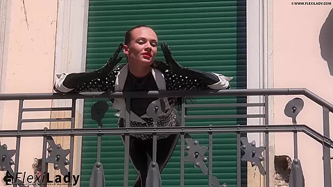 Contortion In The Rain - Watch4Fetish