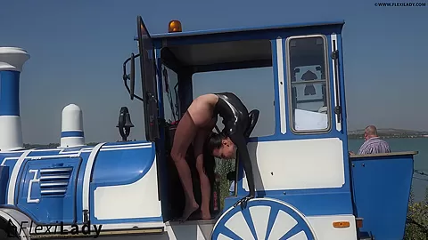 Silver Contortion Goddess - Watch4Fetish