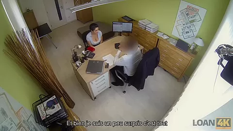 LOAN4K. Lagent ne peut pas resister devant la belle du client
