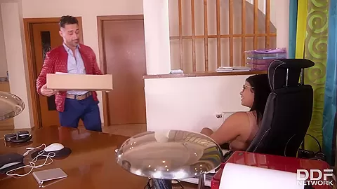 Cum Load on SecretaryВ’s Tits - PornWorld