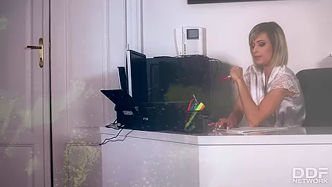 Backdoor Massage Parlor - PornWorld