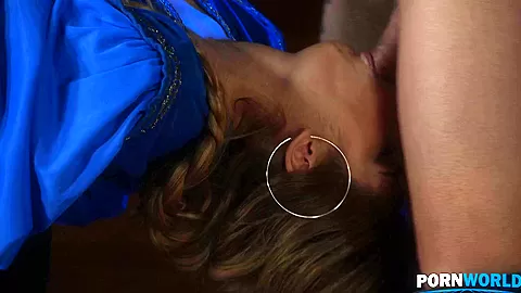 Acrobatic Venezuelan Slut - PornWorld