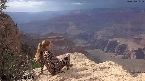 Contortion Performance On Grand Canyon - Watch4Fetish