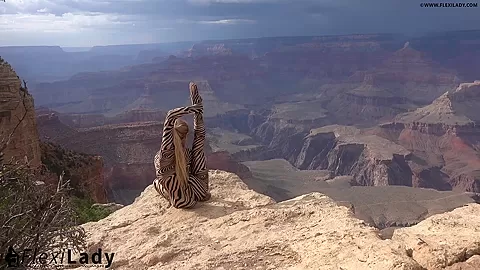 Contortion Performance On Grand Canyon - Watch4Fetish