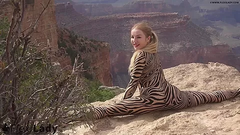 Contortion Performance On Grand Canyon - Watch4Fetish