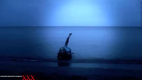 Flexible At Night On The Beach - Watch4Fetish