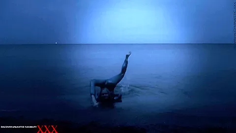 Flexible At Night On The Beach - Watch4Fetish