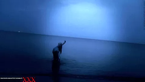 Flexible At Night On The Beach - Watch4Fetish