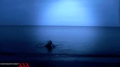 Flexible At Night On The Beach - Watch4Fetish