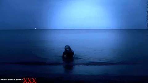 Flexible At Night On The Beach - Watch4Fetish
