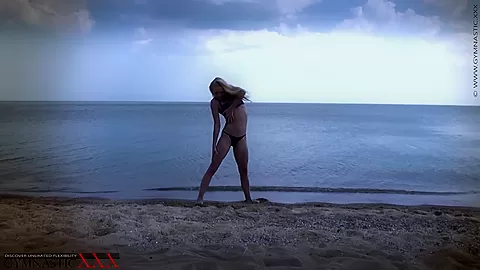 Flexi Beach Workout - Watch4Fetish