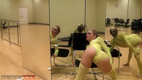 Contortion Warm Up - Watch4Fetish