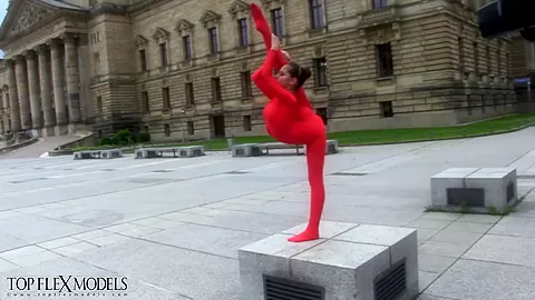 Flexible Statue In Front Of The Court - Watch4Fetish