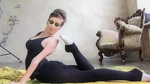 Stretching Exercises Of A Ballerina - Watch4Fetish