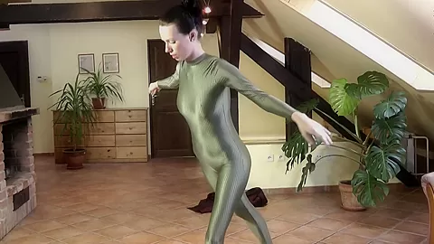 Ballet In A Green Catsuit - Watch4Fetish