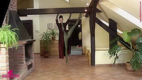 Ballet In A Green Catsuit - Watch4Fetish