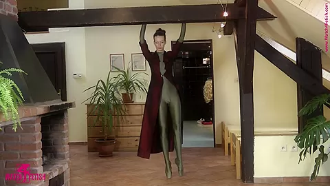 Ballet In A Green Catsuit - Watch4Fetish