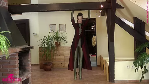 Ballet In A Green Catsuit - Watch4Fetish