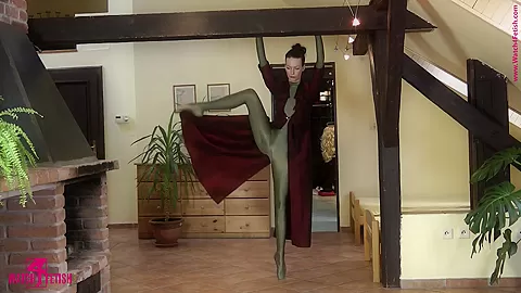 Ballet In A Green Catsuit - Watch4Fetish