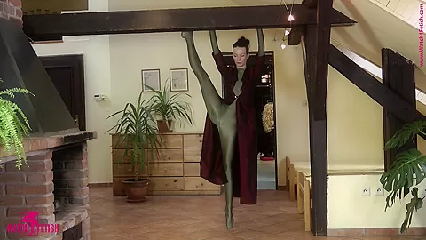 Ballet In A Green Catsuit - Watch4Fetish