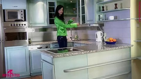 Pornstar Terezza In A Tight Latex Catsuit - Watch4Fetish