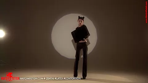 Sexy Nude Shots In The Studio - Watch4Fetish