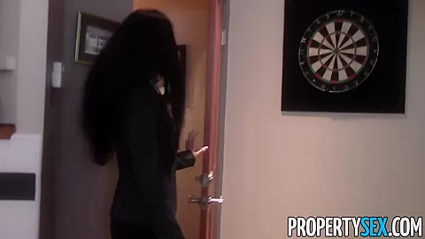 Petite Latina Shows Her Skills