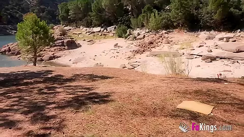 Dogging around with Araceli the milf near the lake