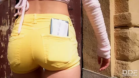 Looking to Get Fucked - PornWorld