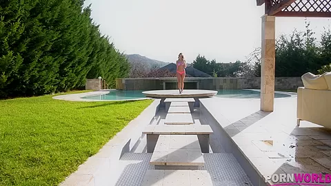 Dreamgirl Gets Her Toes Sucked - PornWorld