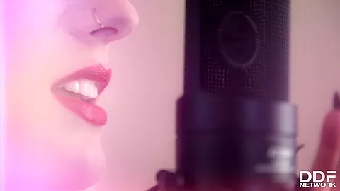 Dirty Talkin Diva - PornWorld