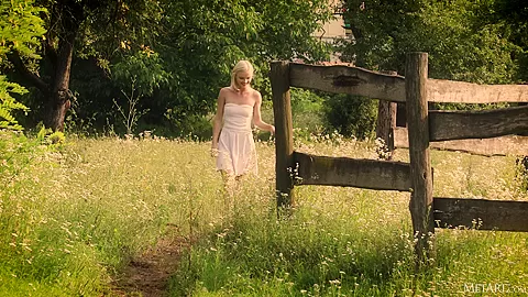 Farm - Zazie - Met-Art