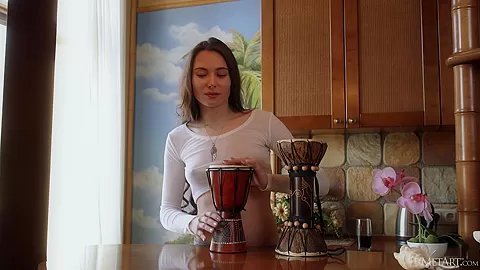 Drum - Lola Cherie - Met-Art