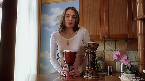 Drum - Lola Cherie - Met-Art