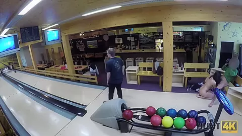 HUNT4K. Couple is tired of bowling, guy wants money, chick wants sex