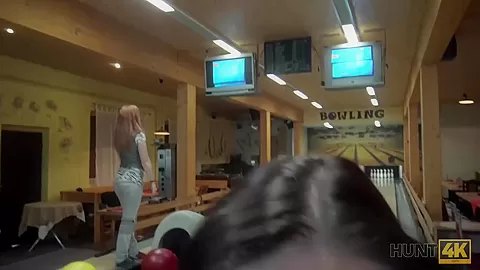 HUNT4K. Couple is tired of bowling, guy wants money, chick wants sex