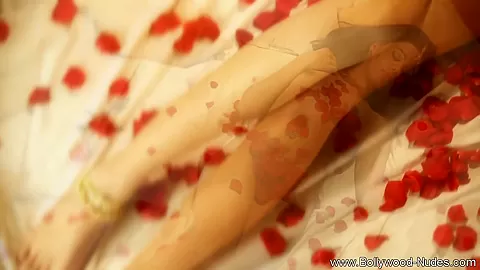Indian MILF Loves Being Naked
