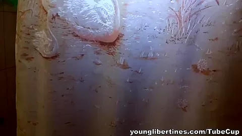 Fuck right in a bathtub