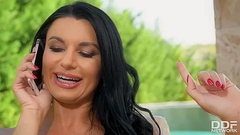 Sunny Double Blowjob - PornWorld
