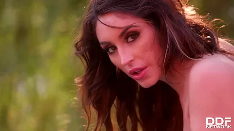 Sultry Goddess Loves A Good Fuck - PornWorld