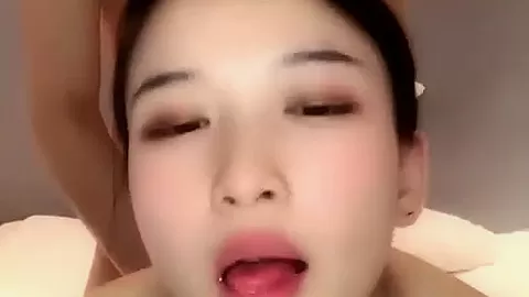 Very Cute Asian Babe Fucking