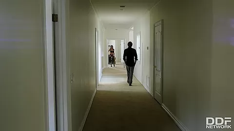 Orange County Cougar Action - PornWorld