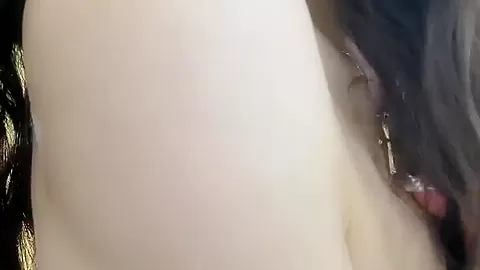Chinese Cutie Masturbating