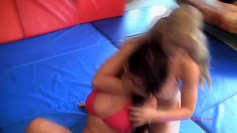 Chrissy vs Deanna - Dangerousvixens