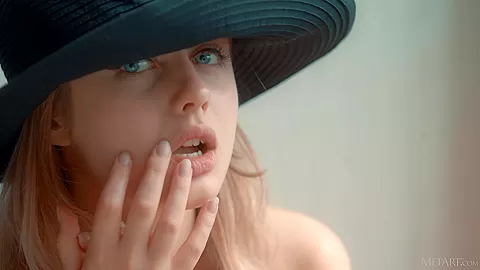 Black Hat - Clarice - Met-Art