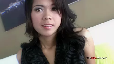 Hot Thai girl gets naked and sucks my dick
