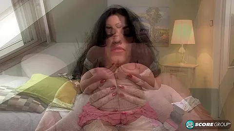 Juliana Simms Voluptuous Covergirl