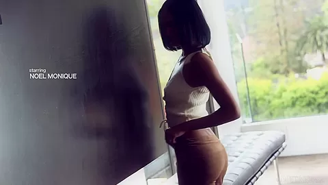 Reflection Game - Noel Monique - Met-Art