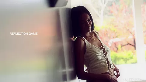 Reflection Game - Noel Monique - Met-Art